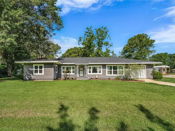 22103 2nd St, Silverhill, AL 36576