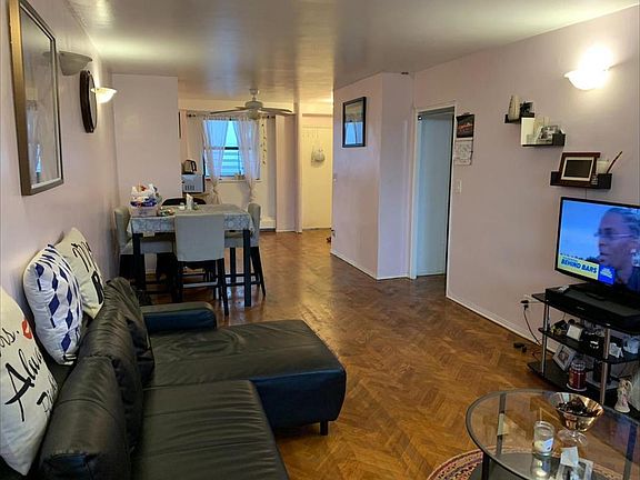 4th image of 6115 98th St APT 12B