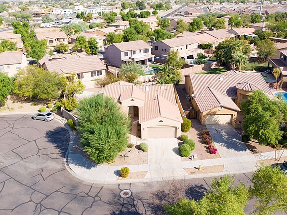 2nd image of 2210 W Fawn Dr