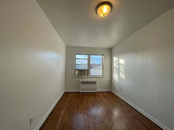 5th image of 35-24 32nd St #3