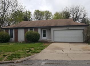 3430 W Highland Pl, Springfield, MO 65807