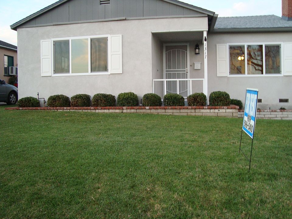well kept house with nice yard