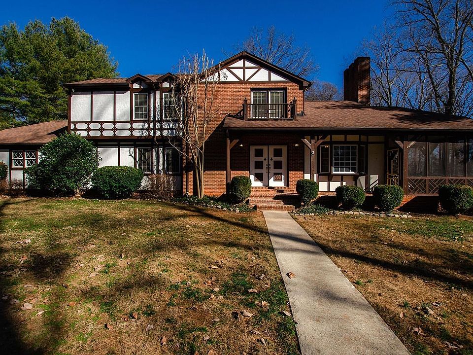 1st image of 123 Foxwood Dr