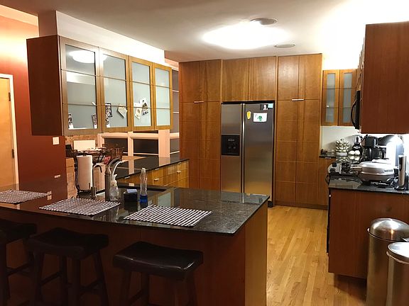 5th image of 3021 N Lincoln Ave #2