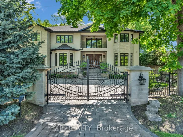 606 Lakeshore Rd W, Oakville, ON L6K 1G5