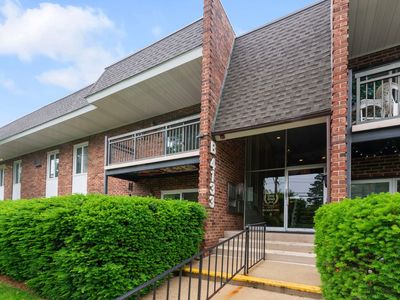 4133 Saratoga Ave #B-220, Downers Grove, IL, 60515