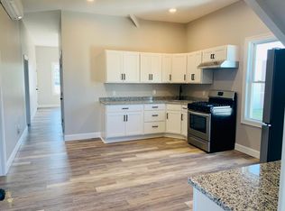 284 Manchester St #3, Fall River, MA 02721