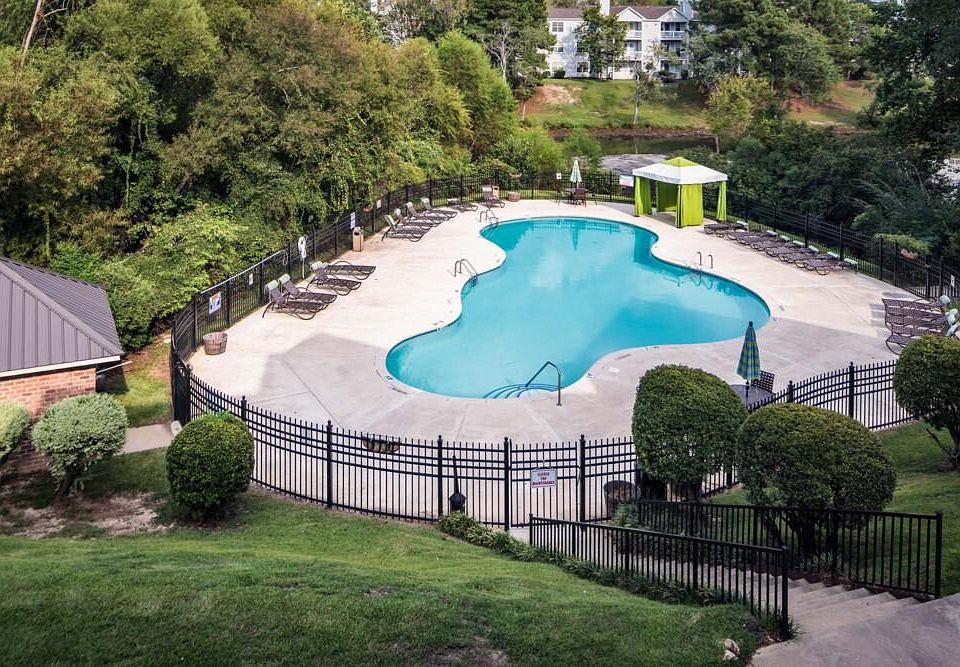 2nd image of 240 Sawtooth Dr #6