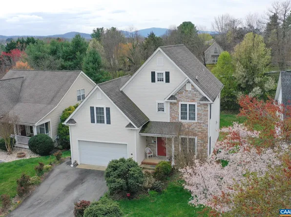 3055 Morewood Ln, Charlottesville, VA 22901