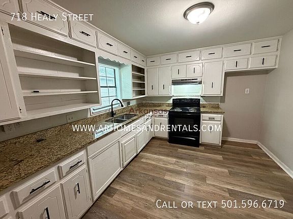 4th image of 718 Healy St