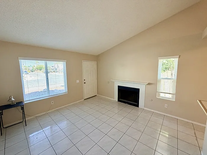 2036 Orchard Dr — Photo 6