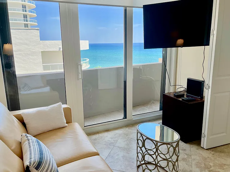 4200 N Ocean Dr #1-806 — Photo 29