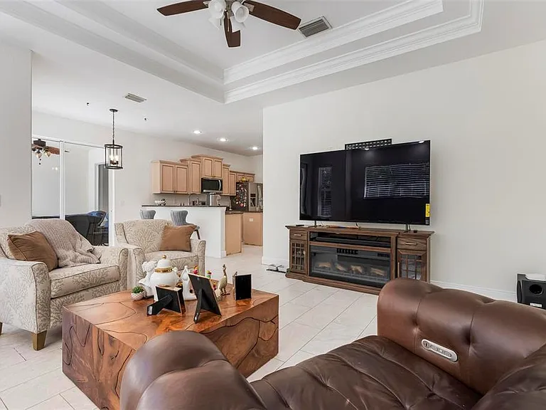 404 Golden Harbour Trl — Photo 20