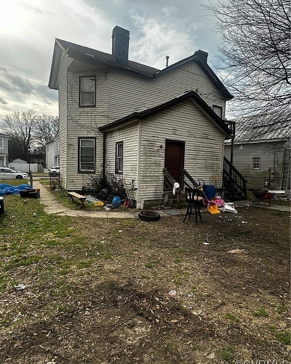 2nd image of 2009 Chicago Ave