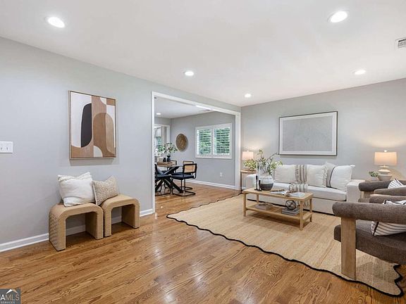 3rd image of 799 Wayland Ct SE
