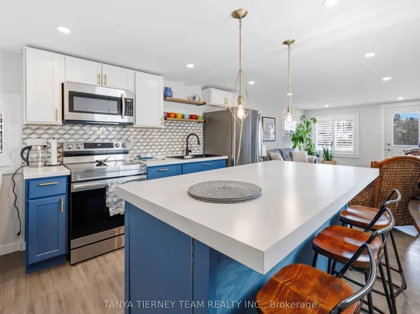 455 Ontario St, Cobourg, ON K9A 3C1
