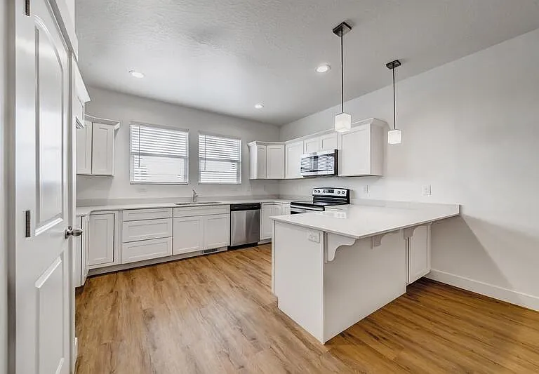 3904 W Hardman Way #NEXT TO LAUNDRY — Photo 6