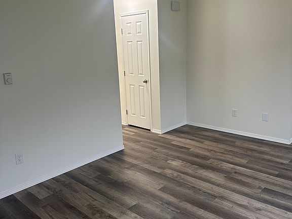 3rd image of 1812 Greenway #B
