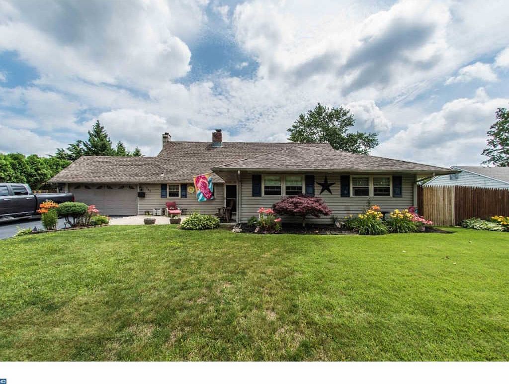 347 Snowball Dr, Levittown, PA 19056 Zillow