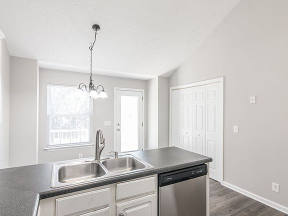 5th image of 108 Longview Dr