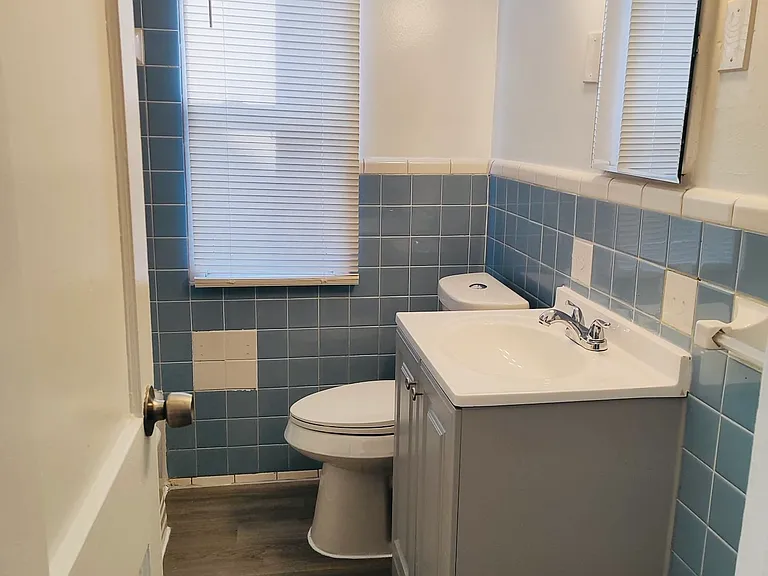 19345 Plainview Ave — Photo 11