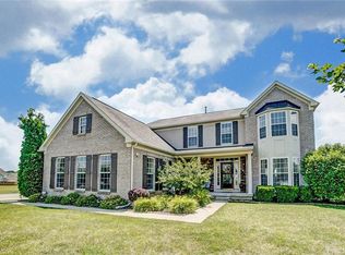 1295 Hunt Club Dr, Dayton, OH