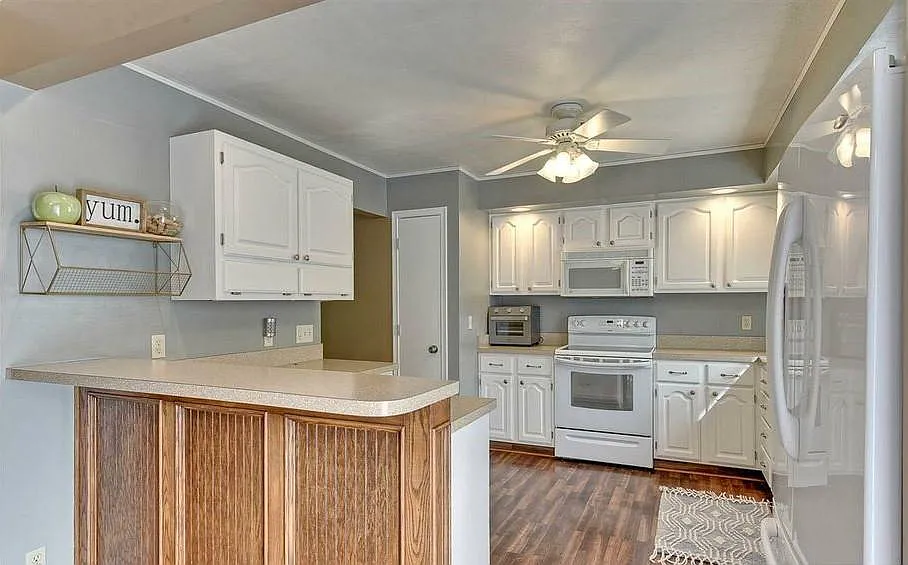 3 bed, 1574 sqft, $2,400 — Photo 4