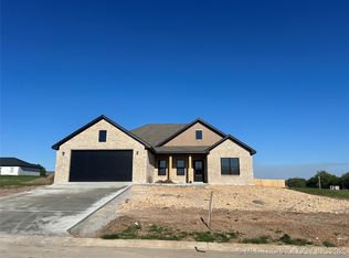 2051 Everly Dr, Tahlequah, OK 74464