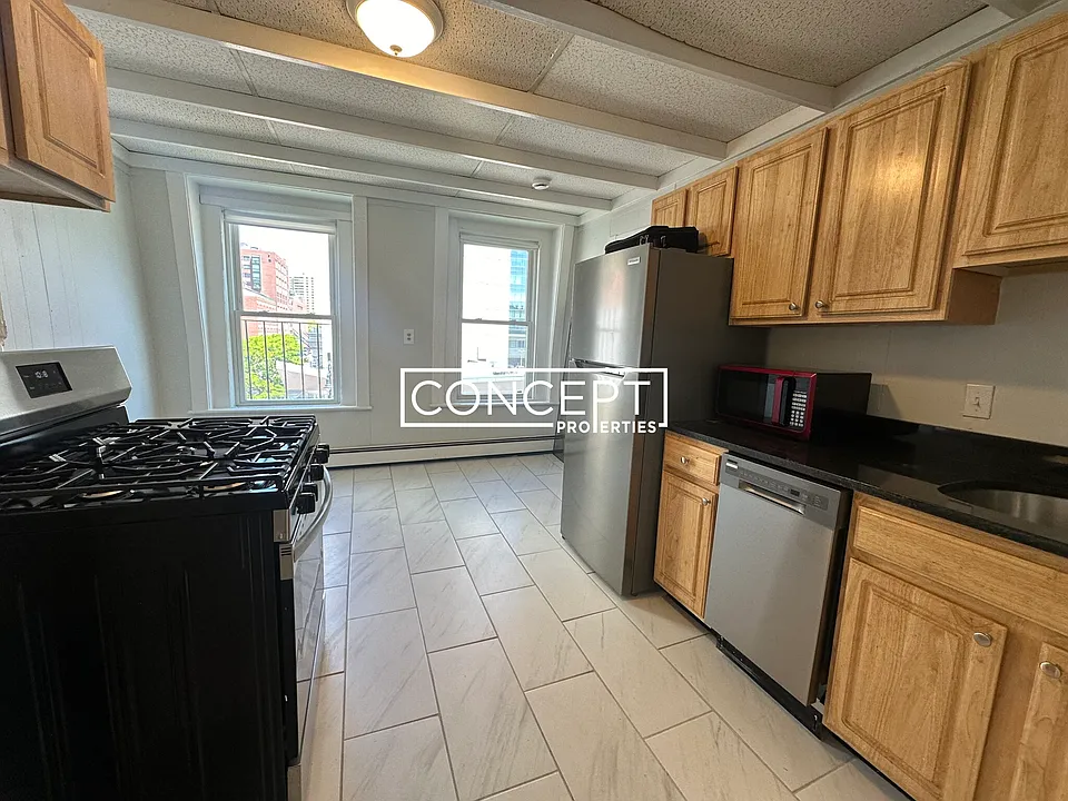 232 Cambridge St #10
