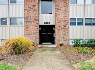 3 Lakeshore Drive, Clarksville, IN