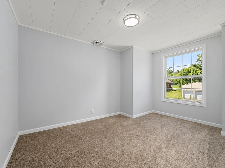 121 Cooper St — Photo 21