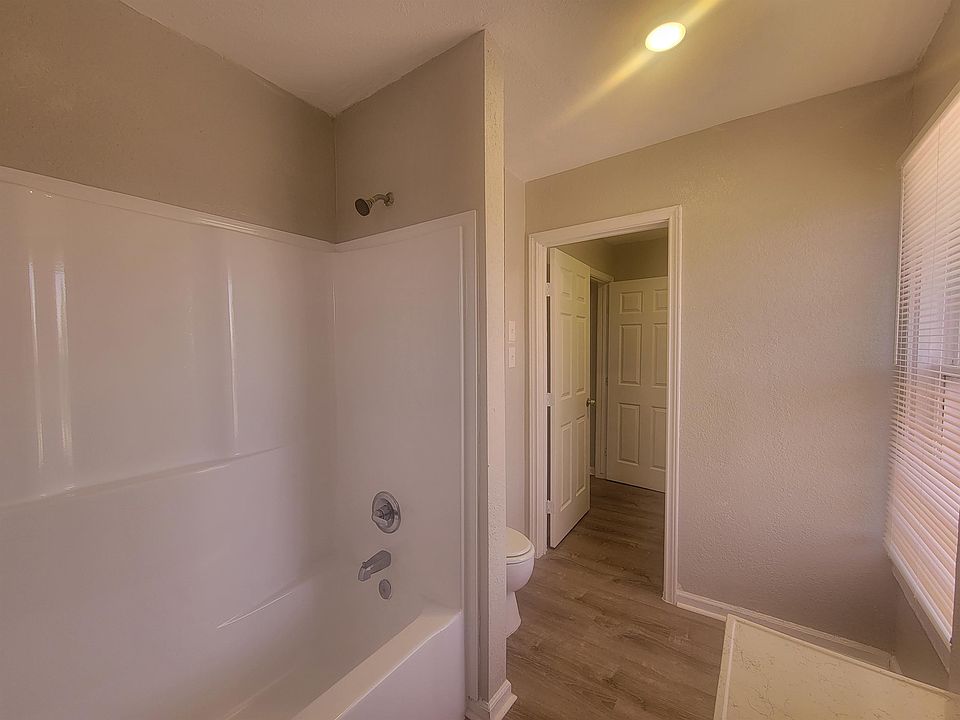 1st image of 3609 Avenue S 1/2
