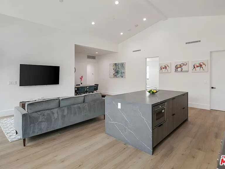 1236 N Spaulding Ave #2 — Photo 4