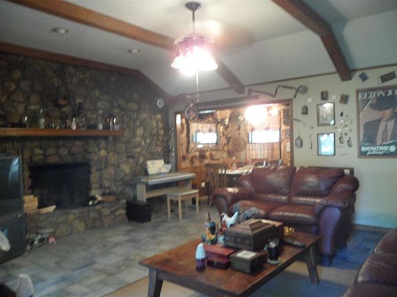 2nd image of 110 Fairway Dr