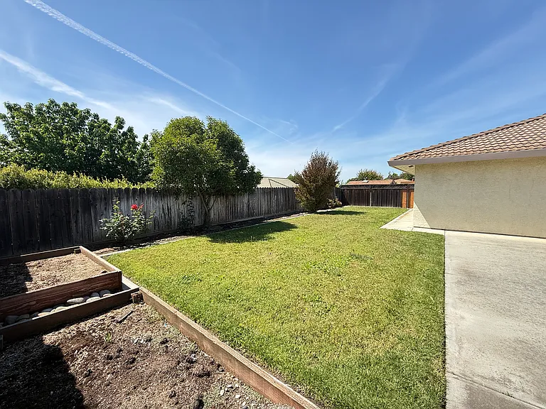 1250 Clearview Dr — Photo 12