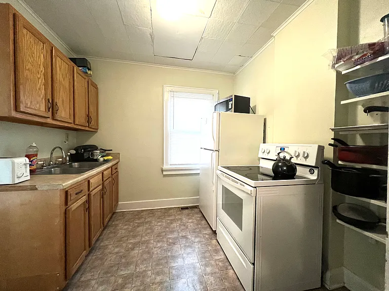 2410 Medary Ave — Photo 5