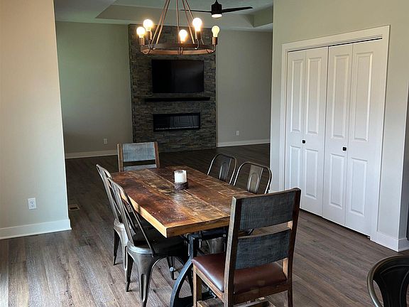 3rd image of 6420 Verano Dr