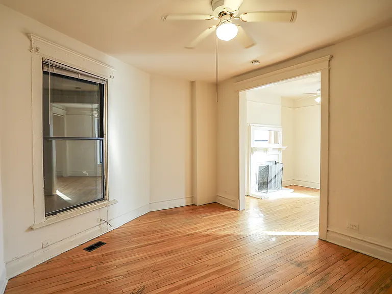 836 W Cornelia Ave #1 — Photo 3
