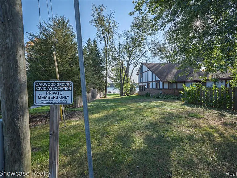 8621 Oakside Ave — Photo 30