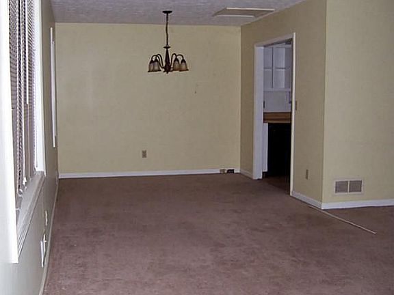 4th image of 978 Asborough Ct
