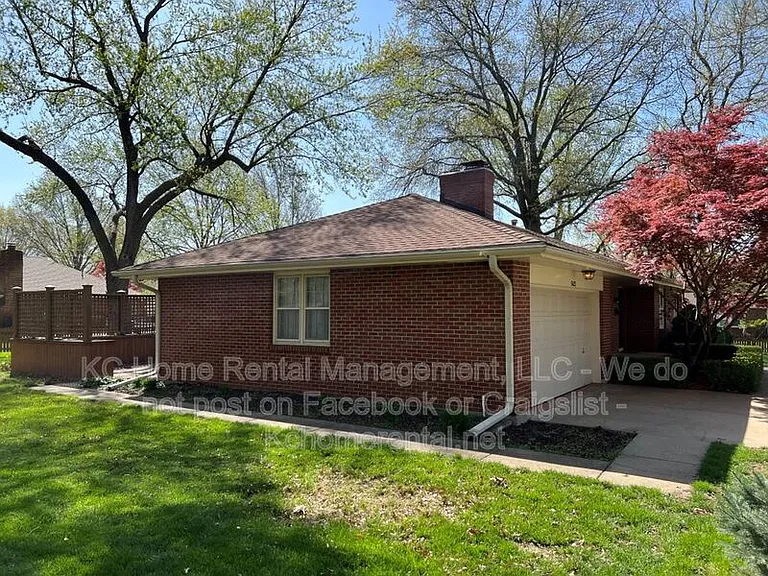 5423 Ballentine St — Photo 2
