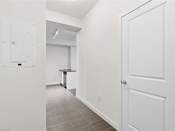 5th image of 90 Charlton Ave W #201
