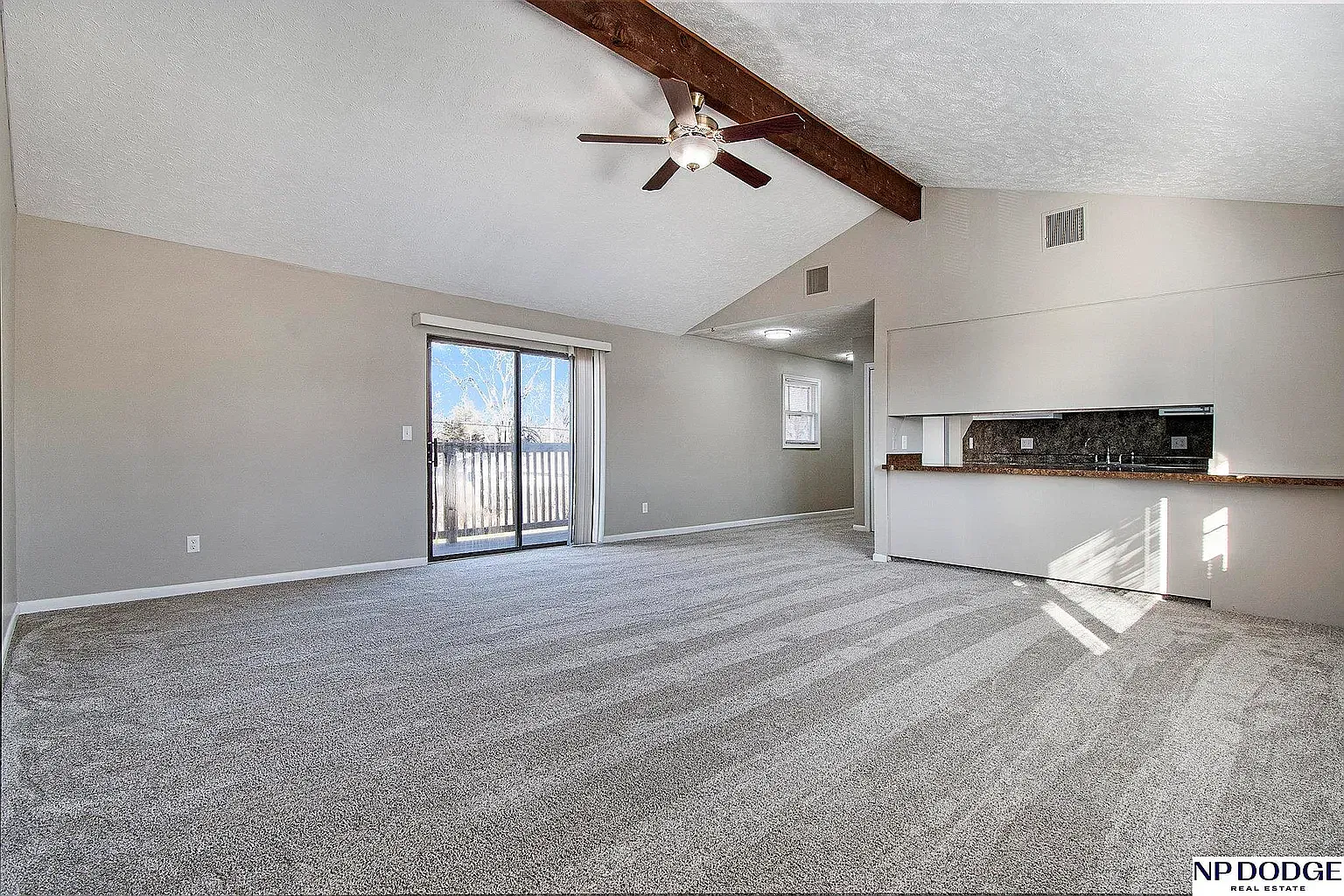 2 bed, 2080 sqft, $1,700 — Photo 2