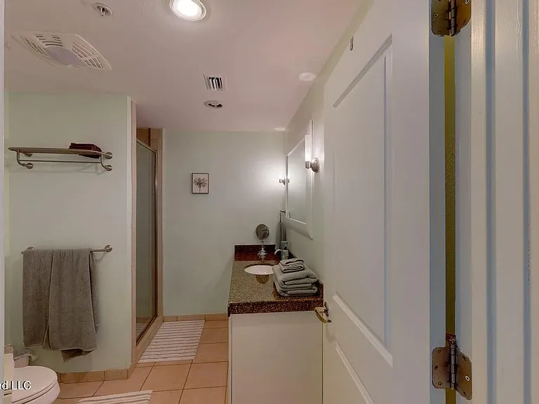 2060 Beach Blvd #1407 — Photo 16