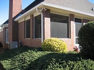 2nd image of 1705 Glenhurst Dr