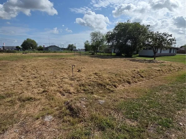 9408 Morrow Dr, Corpus Christi, TX 78410