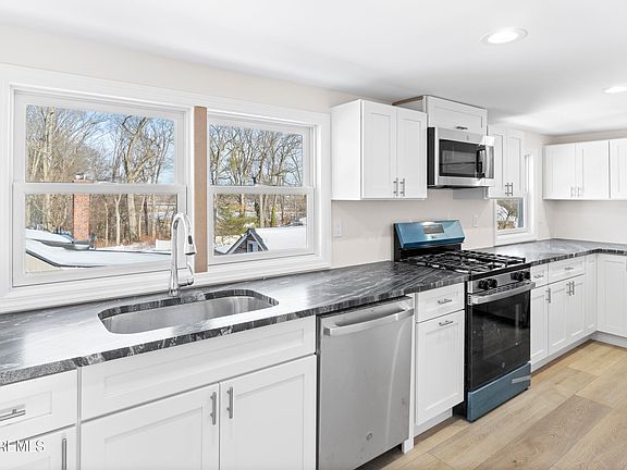 5th image of 259 Matawan Avenue