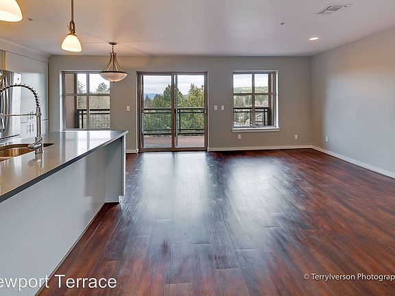 5th image of 1133 NW Wall St Ste 309