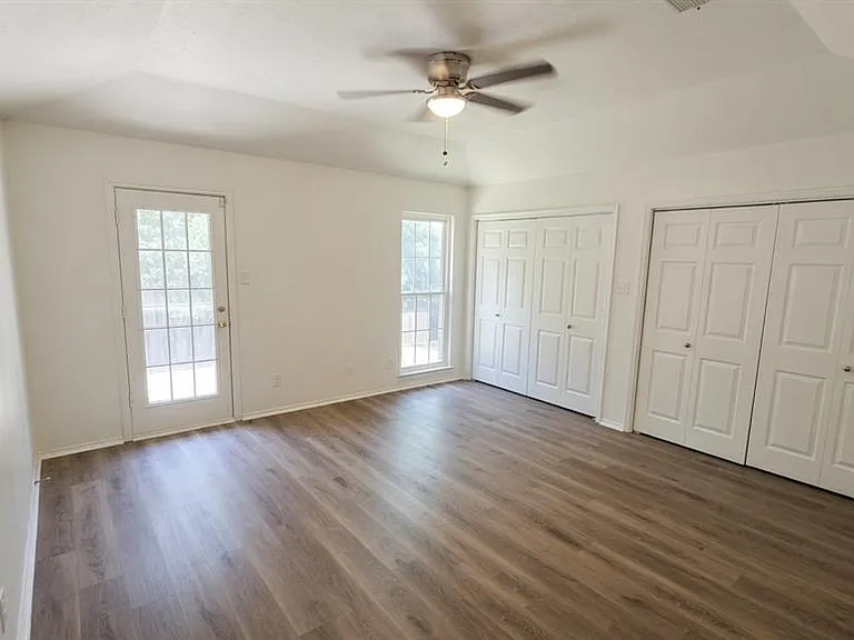 215 Mountainview Dr — Photo 13