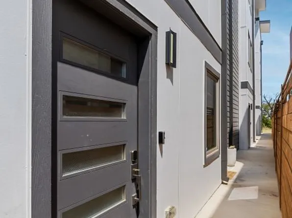 1120 Galveston Ave #5, Fort Worth, TX 76104